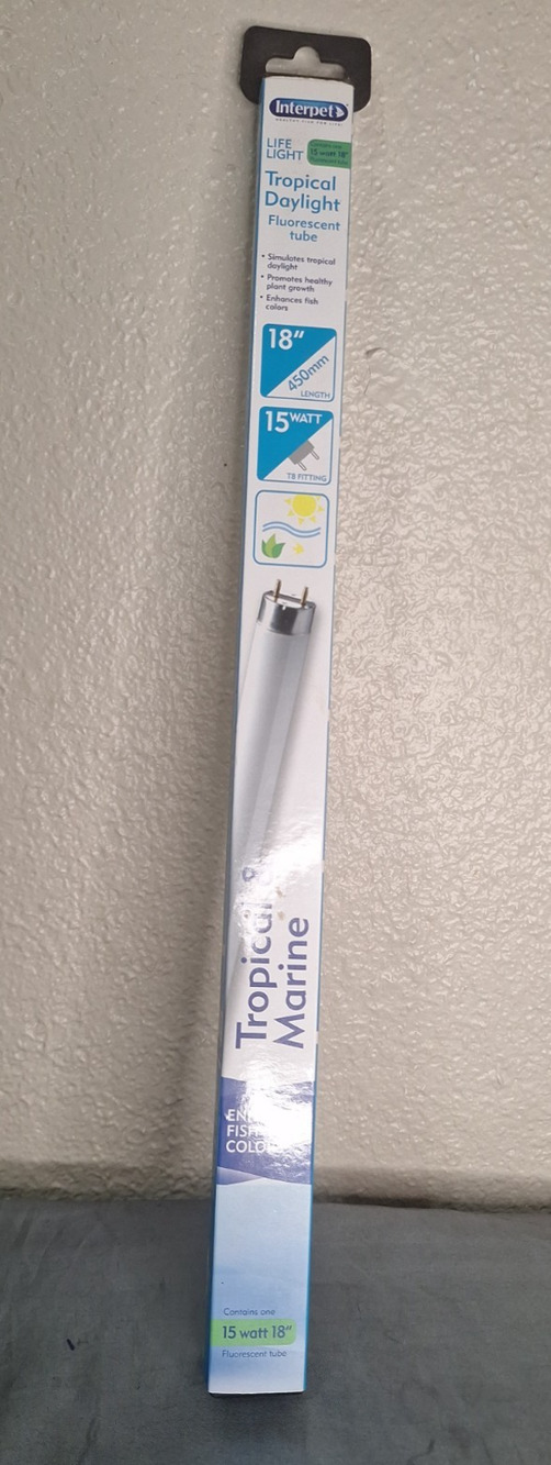 Interpet Tropical & Marine Daylight 18' 15 W Florescent Tube Enhances Fish Color
